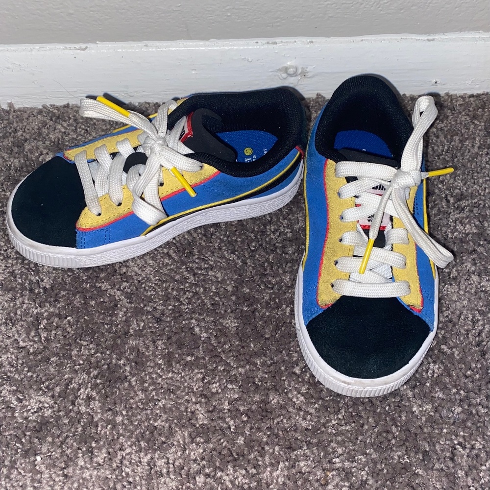 Athletic Shoe